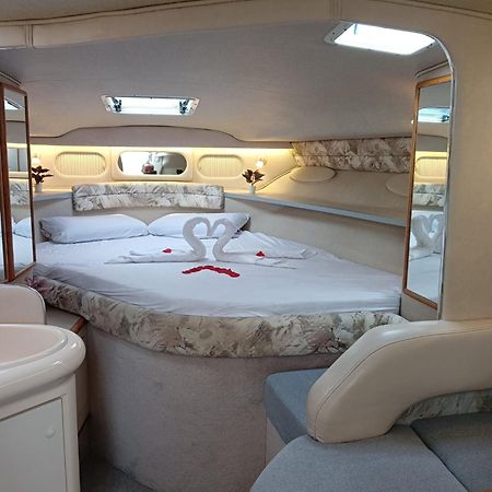 Diagonal Mar Sailboat Hotel Sant Adria de Besos Bagian luar foto